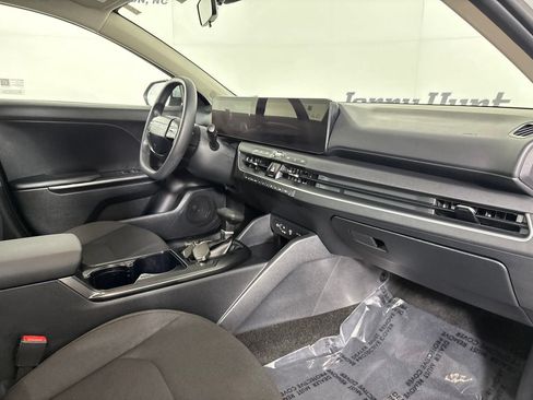 Used 2026 Kia K4 FWD image 28
