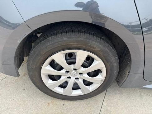 Used 2024 Toyota Corolla LE FWD image 9
