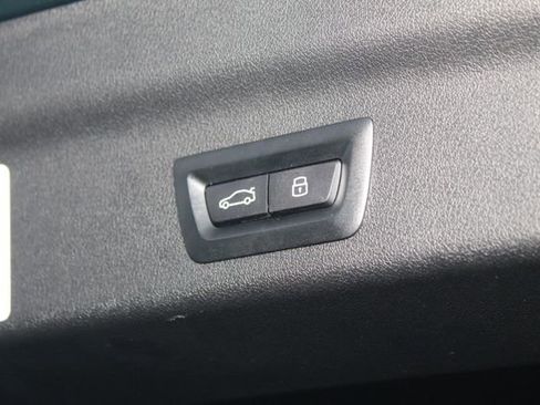 Used 2025 BMW X1 xDrive28i w/ Convenience Package image 9