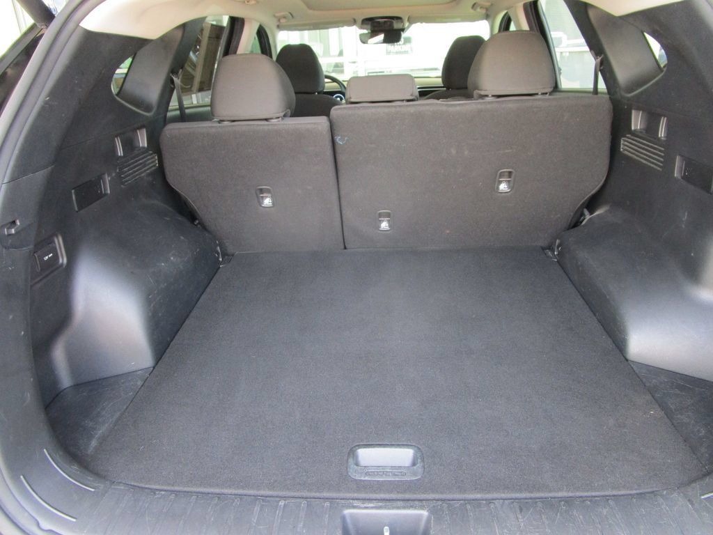 Used 2022 Hyundai Tucson SEL AWD/4WD image 16