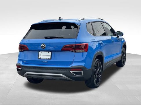 Certified 2023 Volkswagen Taos SE w/ Black Wheel Package FWD image 4