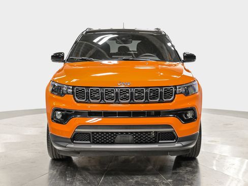 Used 2026 Jeep Compass Limited AWD/4WD image 10