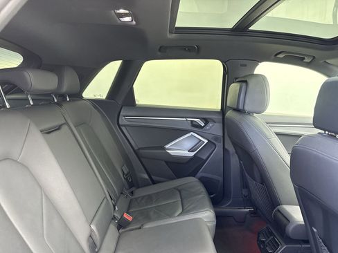Used 2020 Audi Q3 2.0T Premium image 38