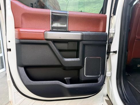 Used 2022 Ford F250 Platinum image 34