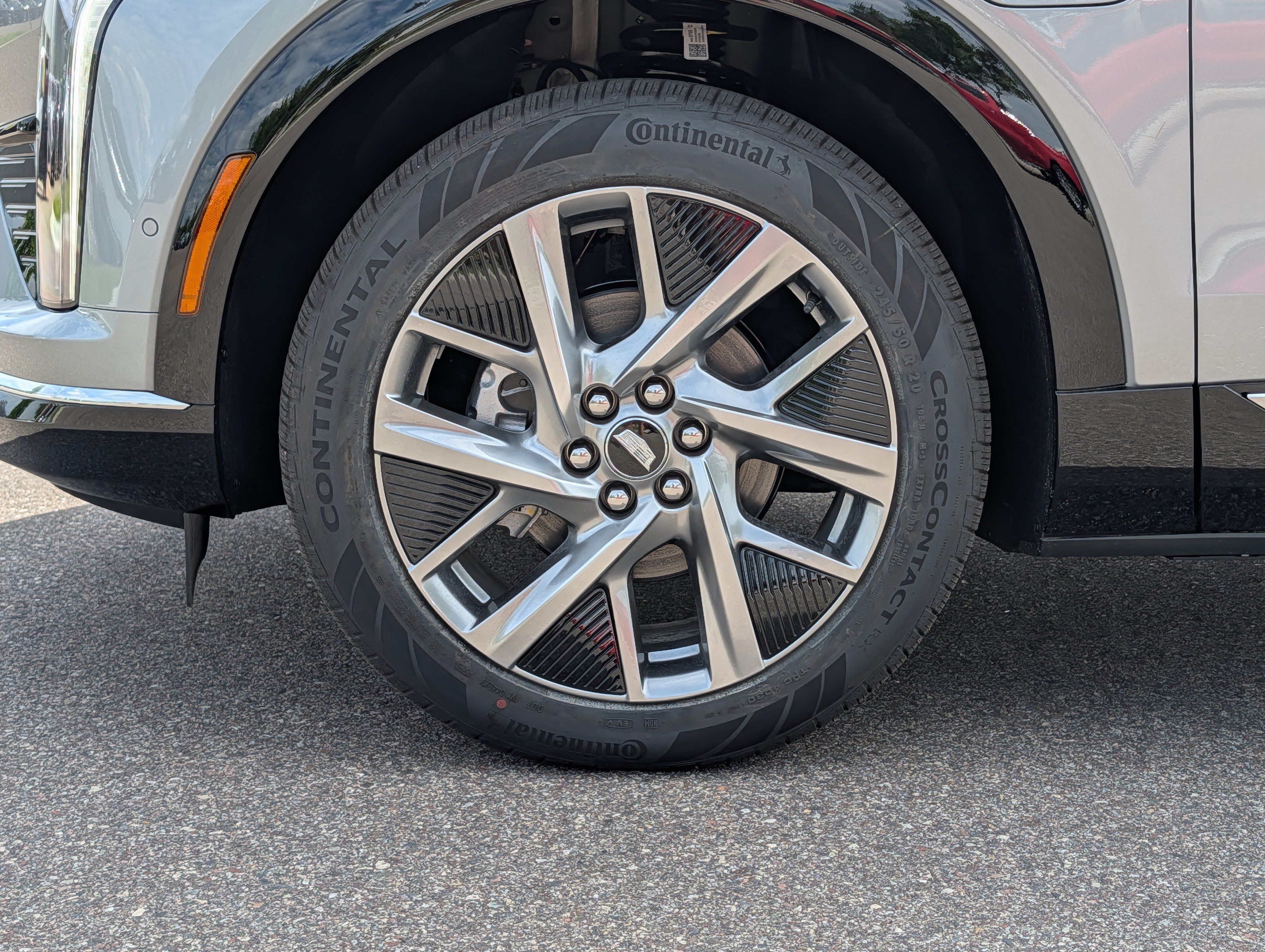 Used 2026 Cadillac Optiq Luxury 1 w/ LPO, Floor Liner Package AWD/4WD image 7