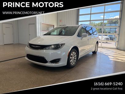 Used 2019 Chrysler Pacifica Touring-L