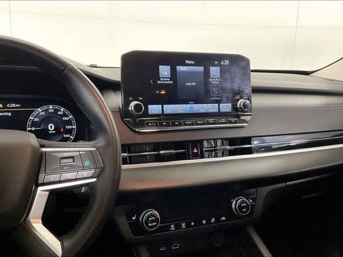 Used 2024 Mitsubishi Outlander SE FWD image 9