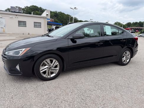 Used 2020 Hyundai Elantra Value Edition FWD image 3