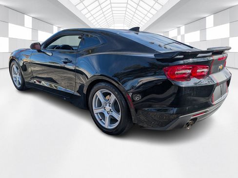 Used 2021 Chevrolet Camaro LT image 3