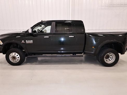 Used 2016 RAM 3500 Laramie AWD/4WD image 6