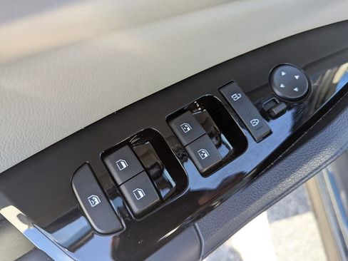 Certified 2023 Kia Sportage EX image 15