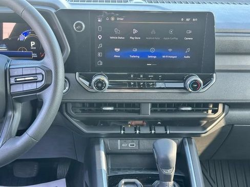 Used 2025 Chevrolet Colorado W/T RWD image 13