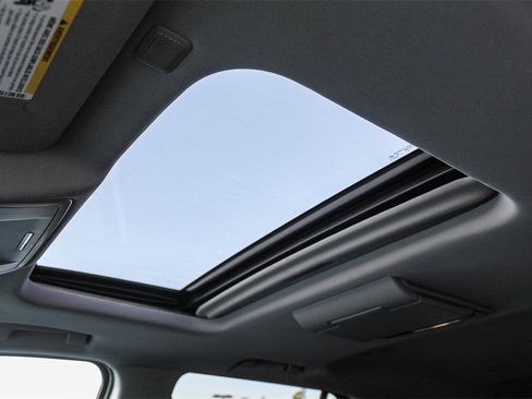 Used 2016 Chevrolet Tahoe LTZ image 33