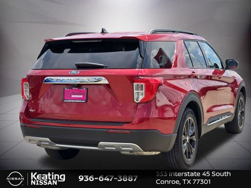 Used 2024 Ford Explorer XLT w/ Equipment Group 202A RWD image 5