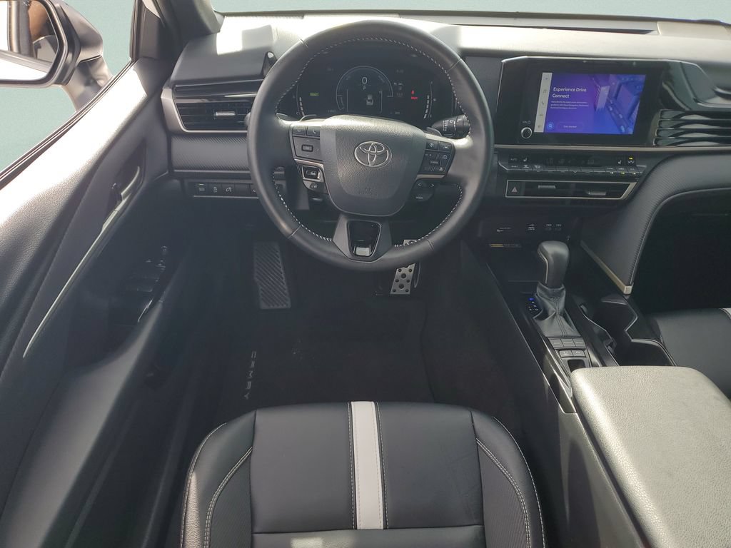 Used 2025 Toyota Camry SE w/ Convenience Package FWD image 12