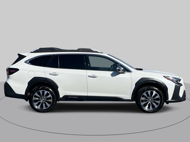Used 2025 Subaru Outback Touring XT w/ Tech Package 3 AWD/4WD image 3