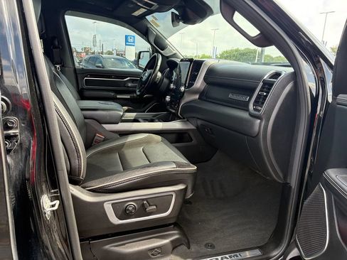 Used 2021 RAM 1500 Laramie w/ Sport Appearance Package AWD/4WD image 10