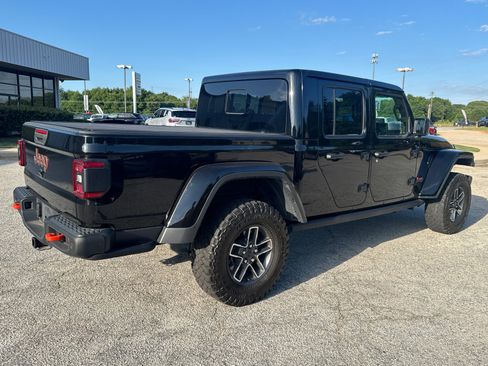 Used 2024 Jeep Gladiator Mojave AWD/4WD image 5