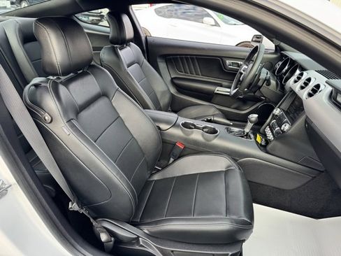 Used 2015 Ford Mustang Premium image 13