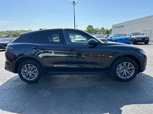 Used 2024 Alfa Romeo Stelvio Sprint image 5