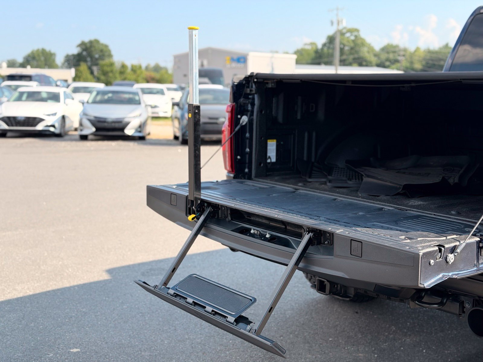 Used 2025 Ford F150 Raptor AWD/4WD image 59