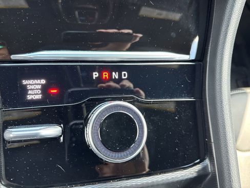 Used 2025 Jeep Grand Cherokee Limited w/ Black Appearance Package AWD/4WD image 20