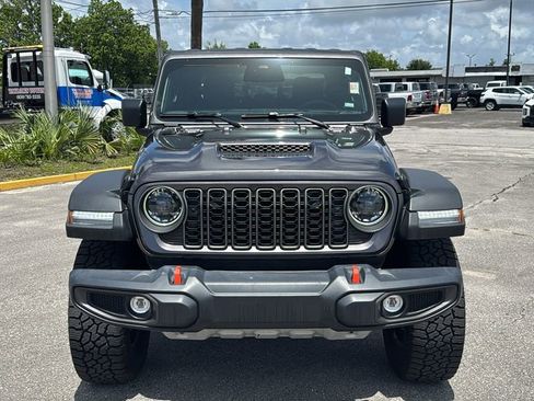 Used 2026 Jeep Gladiator Mojave AWD/4WD image 9