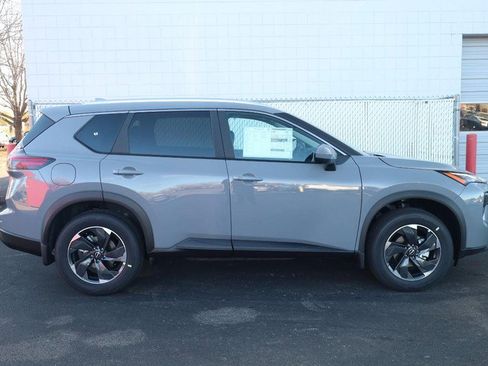 New 2026 Nissan Rogue SV image 5