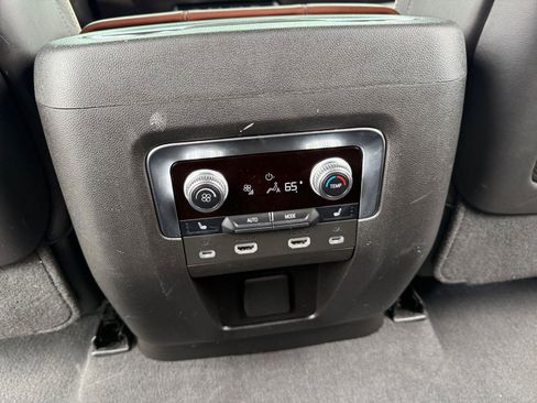 Used 2023 GMC Yukon Denali Ultimate AWD/4WD image 21