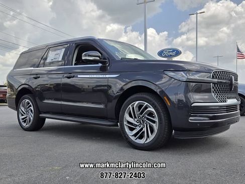 New 2027 Lincoln Navigator Premiere RWD image 5