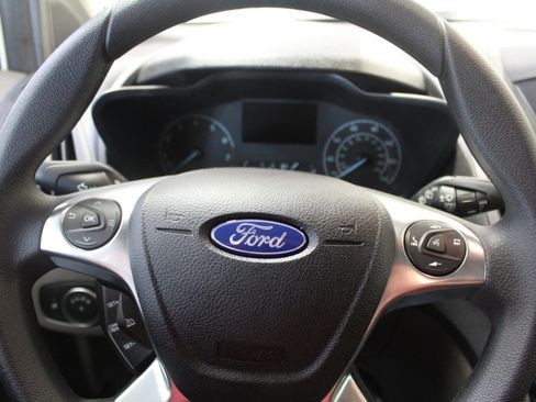 Used 2022 Ford Transit Connect XL image 11