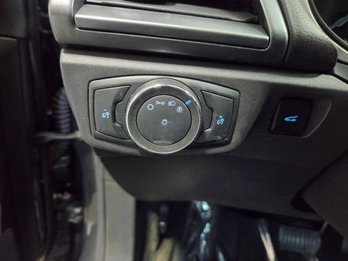 Used 2015 Ford Fusion SE FWD image 21