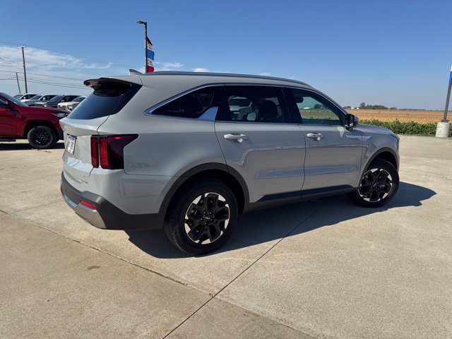 Used 2024 Kia Sorento S AWD/4WD image 5