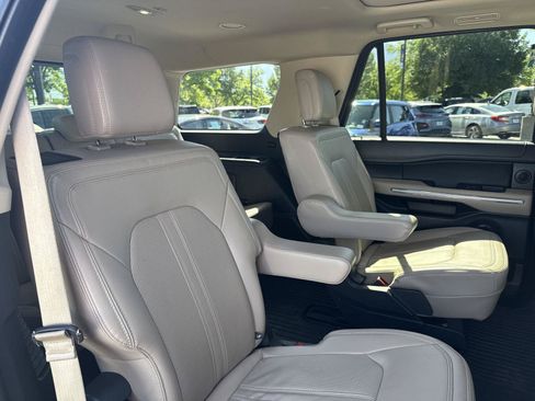 Used 2023 Ford Expedition Limited AWD/4WD image 26