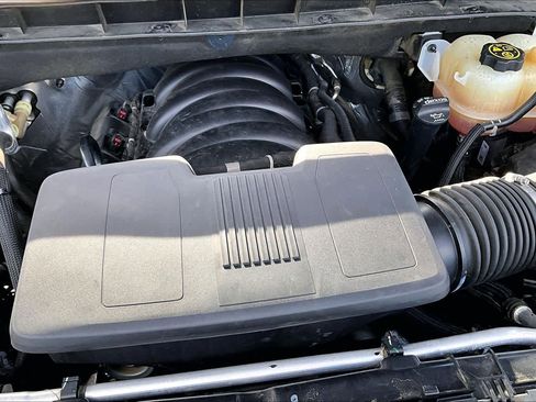 Used 2022 Chevrolet Tahoe RST w/ Luxury Package image 35