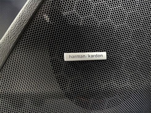 Used 2018 Subaru Forester 2.5i Touring image 10