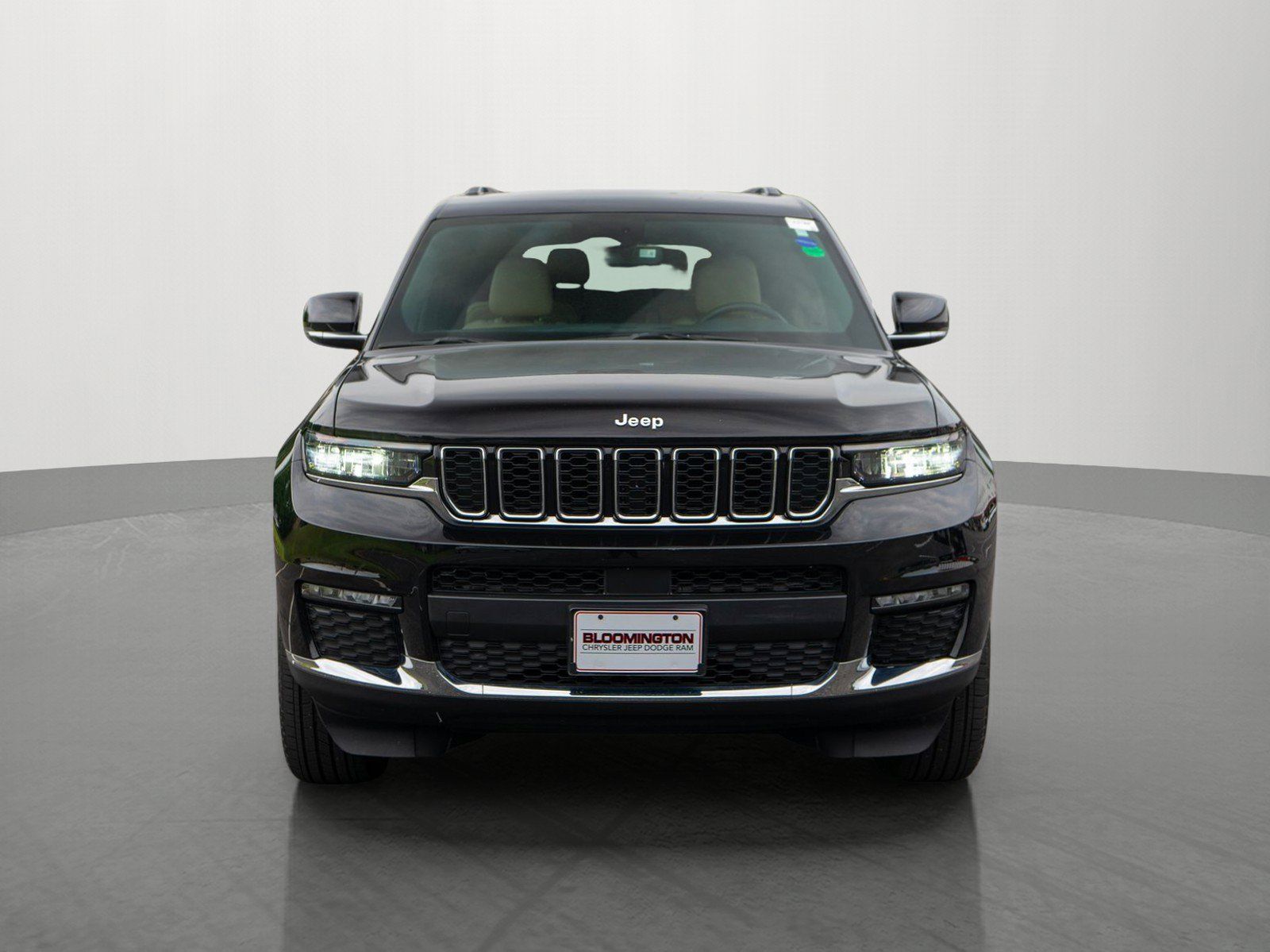 Used 2023 Jeep Grand Cherokee L Limited w/ Trailer Tow Group (B) AWD/4WD image 2