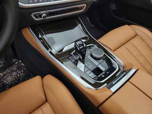 Used 2019 BMW X5 xDrive40i w/ Convenience Package image 11