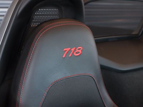 Certified 2023 Porsche 718 Boxster RWD image 5