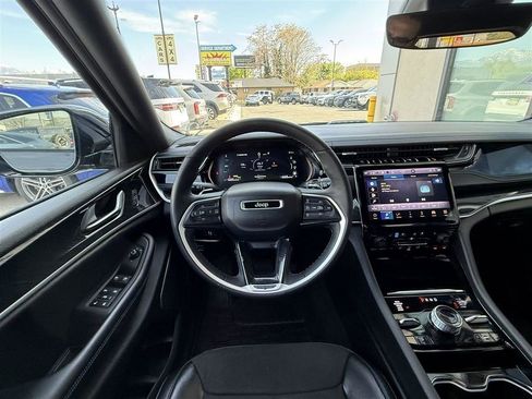Used 2022 Jeep Grand Cherokee Trailhawk AWD/4WD image 41