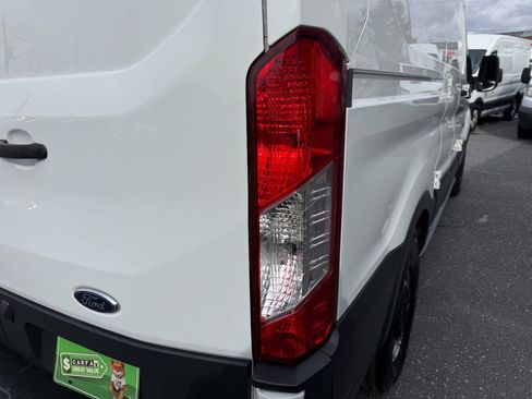 Used 2016 Ford Transit 150 130 Low Roof RWD image 38