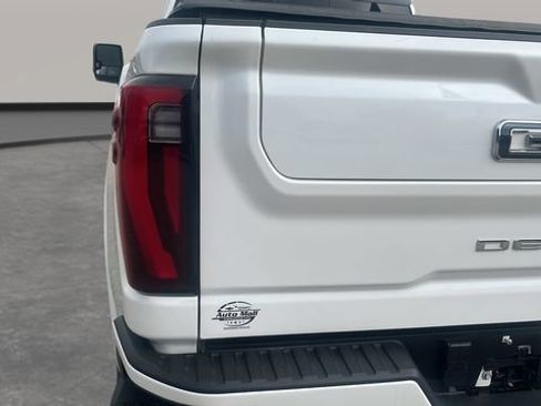 Used 2024 GMC Sierra 3500 Denali Ultimate image 22