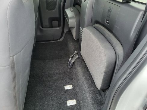 Used 2023 Nissan Frontier S w/ Technology Package image 29