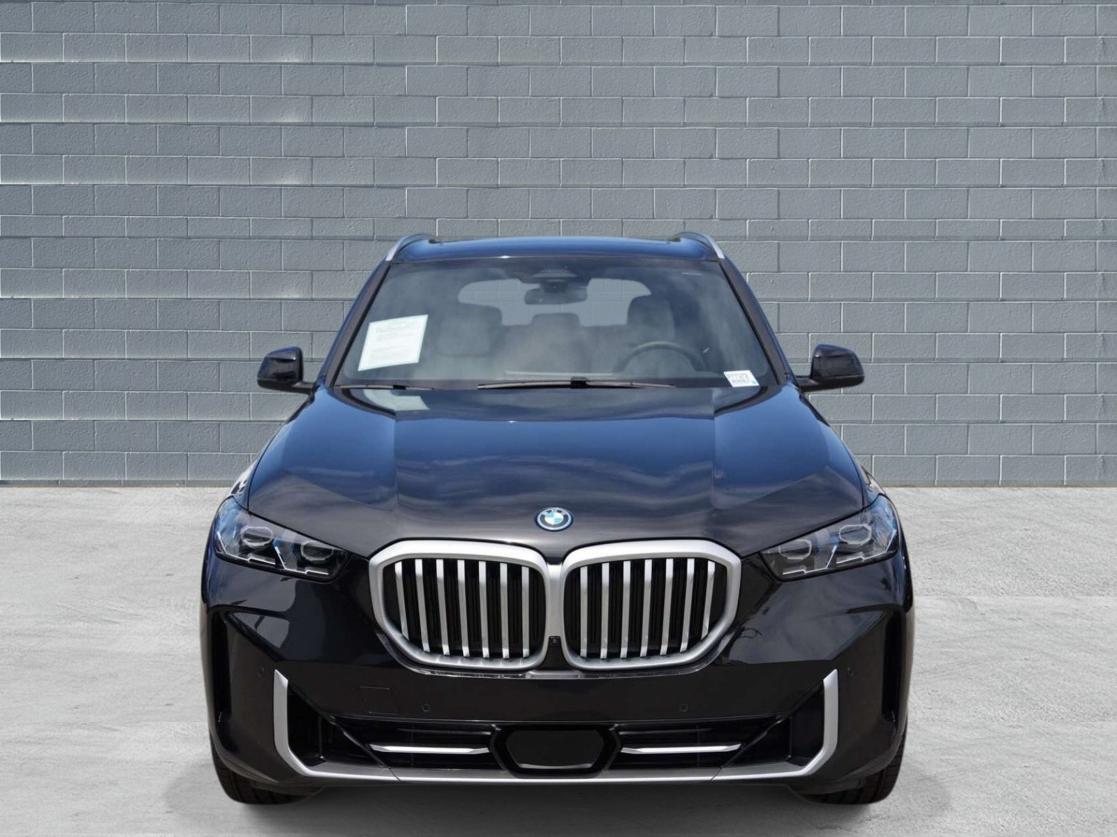 Used 2026 BMW X5 xDrive50e w/ Premium Package AWD/4WD image 2