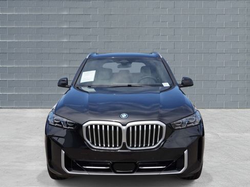Used 2026 BMW X5 xDrive50e w/ Premium Package AWD/4WD image 2