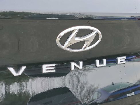 Used 2023 Hyundai Venue SEL w/ Cargo Package image 28