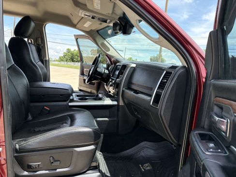 Used 2018 RAM 2500 Laramie w/ Sport Appearance Group AWD/4WD image 14