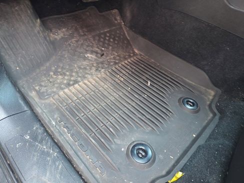 Used 2022 Toyota Tacoma TRD Off-Road image 19