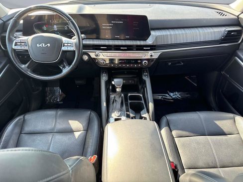 Used 2024 Kia Telluride EX w/ EX Captain's Chair Package image 21