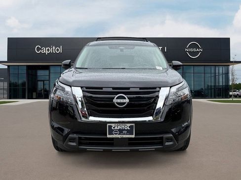 New 2025 Nissan Pathfinder SV w/ SV Premium Package image 2